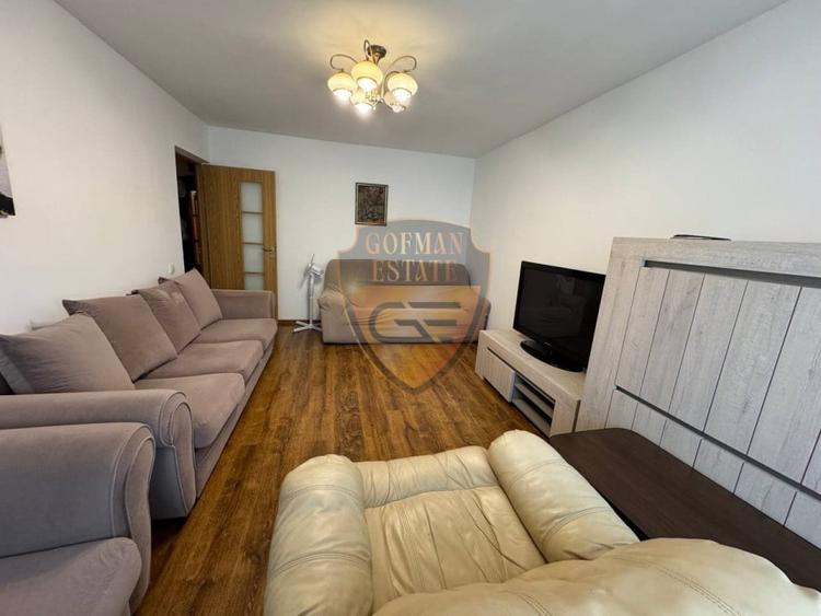 Faleza Nord Delfinariu, 3 camere, et 2/4, decomandat, parcare, - 1