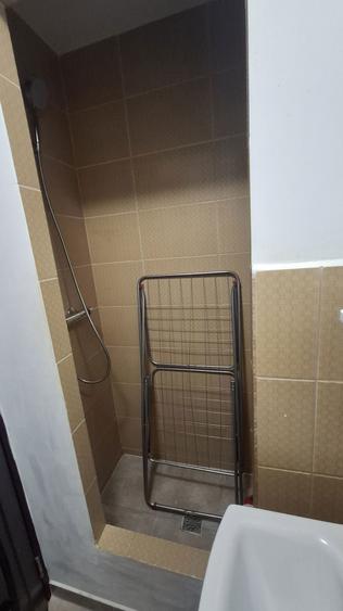 Inchirie garsoniera in Tractoru,langa piata. 1300 lei negociabil - 5