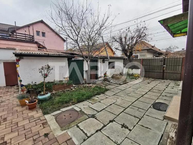 Casa de vanzare cu 3 camere la doar 10 minute centrul Sibiului - 8