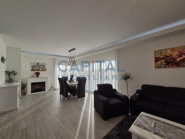 Casa ultrafinisata, garaj, panouri fotovoltaice - 8