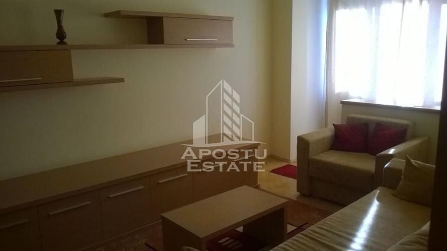 Apartament cu 3 camere Decomandat Bv. Cetatii - 2