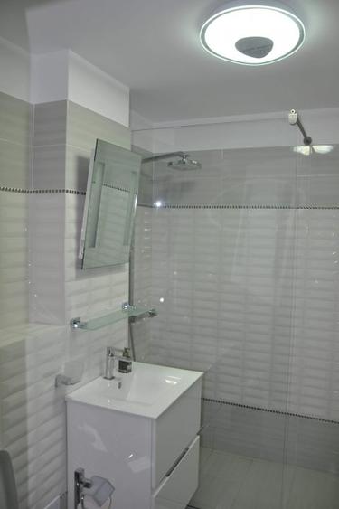 Inchiriez  apartament 2 camere lux Faleza Nord - 7