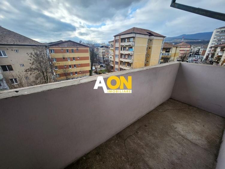De inchiriat apartament 3 camere, Closca - 11