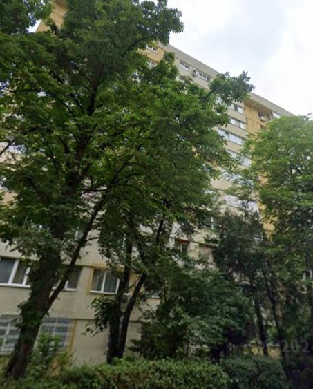 Obor,Colentina,Teiul Doamnei langa Sectia 7 Politie,10 minute metrou - 1