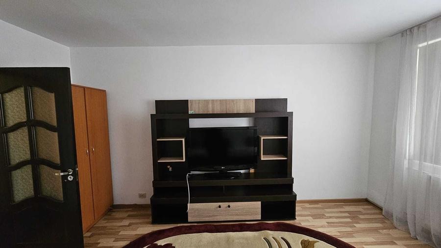 2 camere Titan- 2 minute de metrou - 2