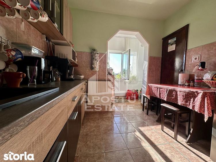 Apartament cu 2 camere decomandat, mobilat în Girocului