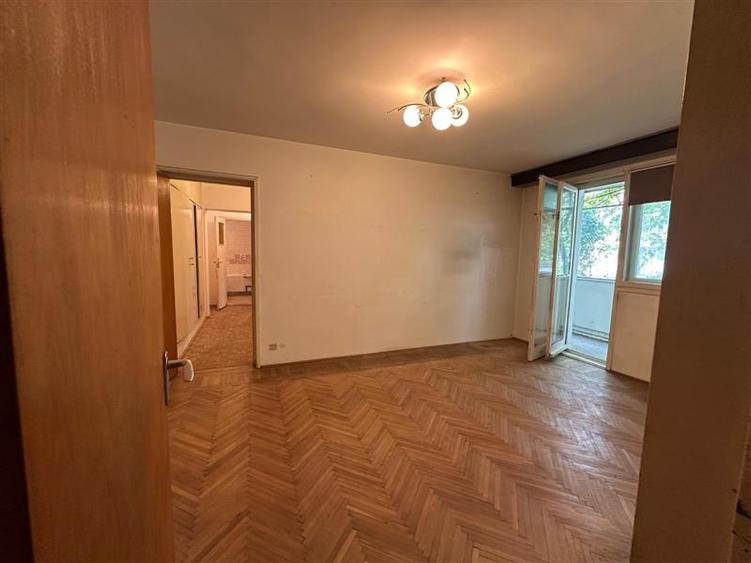 3 camere - Titan - Aleea Solidaritatii - 8