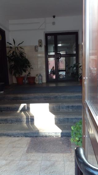 Apartament 3 camere  zona 13 Septembrie - 10