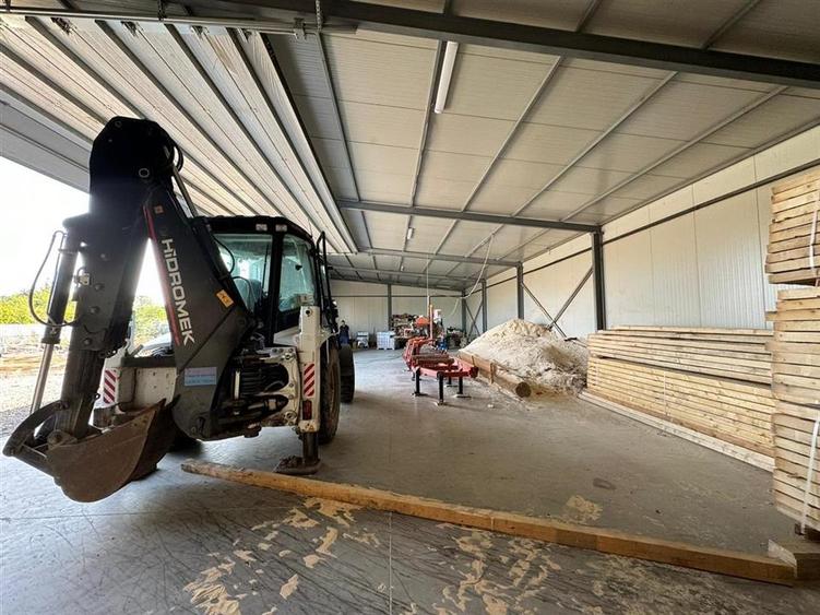 Hala industriala 275mp si teren 3185mp de vanzare in Garoafa - 9