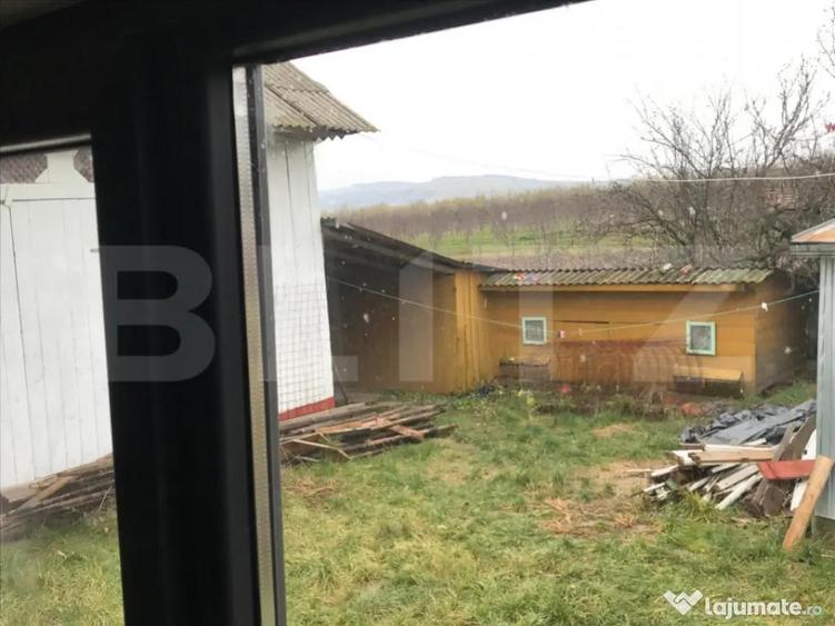 Casa batraneasca,partial renovata,loc. Meresti,3400mp teren - 13