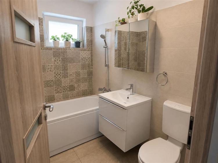 Apartament 3 camere 2 bai zona Calea Surii Mici - 6