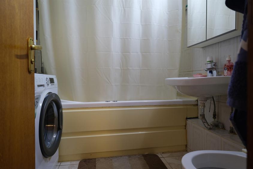 CRANGASI - Piata Crangasi, apartament 2 camere decomandate, etaj 1/8 - 7