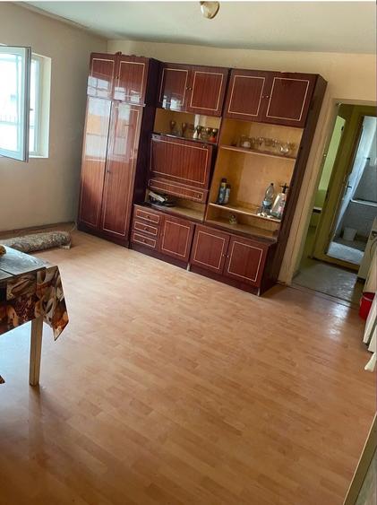 Apartament cu 2 camere semidecomandat în Nufărul