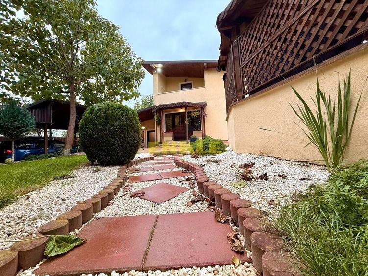 Casă de vânzare  P+M– 163 mp utili, teren 544 mp. - 1