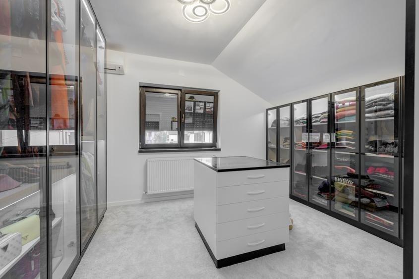 Va propunem spre vanzare o vila superba cu 4 camere Prelungirea Ghencea - Latin - 12