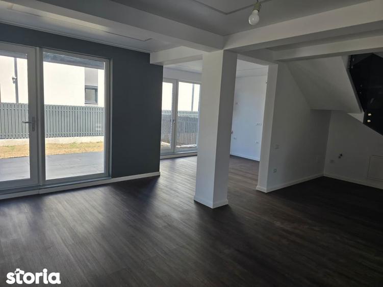 Vila de vanzare in Palazu Mare zona centrala - 8