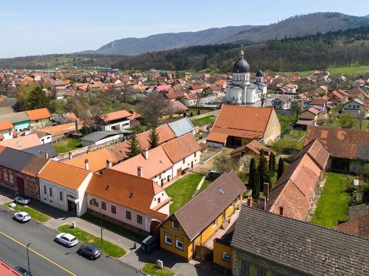 Casă Săsească Autentică cu Șură Impresionantă în Cristian – Teren 2729mp - 2