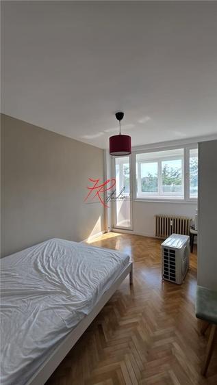 Apartament cu 3 camere semidecomandat în Parcul Circului
