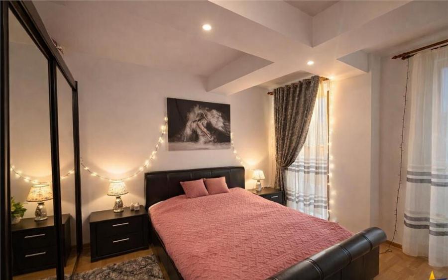 Central, LUX Class - 4