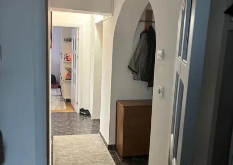 Apartament Cu 2 Camere Decomandate Etaj 2 - Zona Obcini - 3