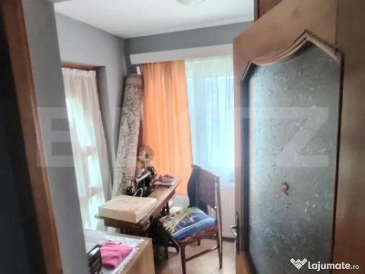 Casa cu 2 apartamente in Livezeni - 2