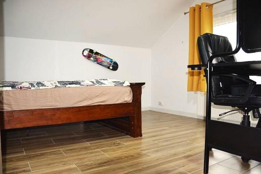 Vanzare Casa, la cheie, mobilata utilata, Branesti - 15 km de Targoviste. - 12