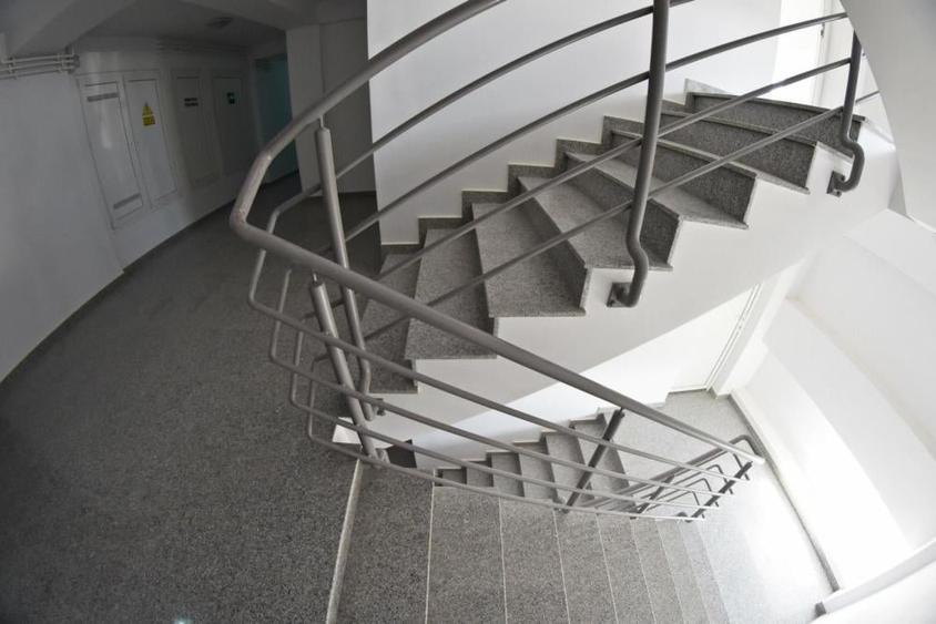 Vanzari Apartamente 5  camere CARTIERE METALURGIEI - 6