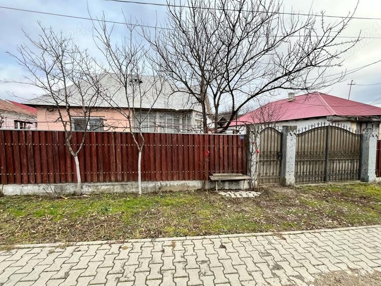 Casa de vanzare in comuna Helegiu - 1