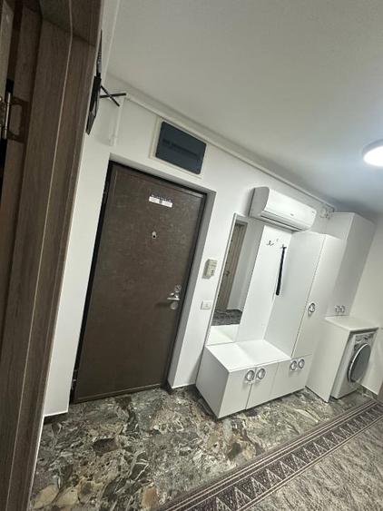 Apartament decomandat, 2 camere și balcon închis, etaj 4  zona Dâmbovița - 5
