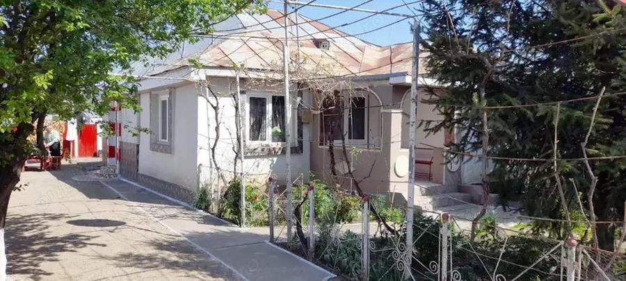 Casa cu 6 camere ?i 600 mp teren in comuna Ive?ti - 2