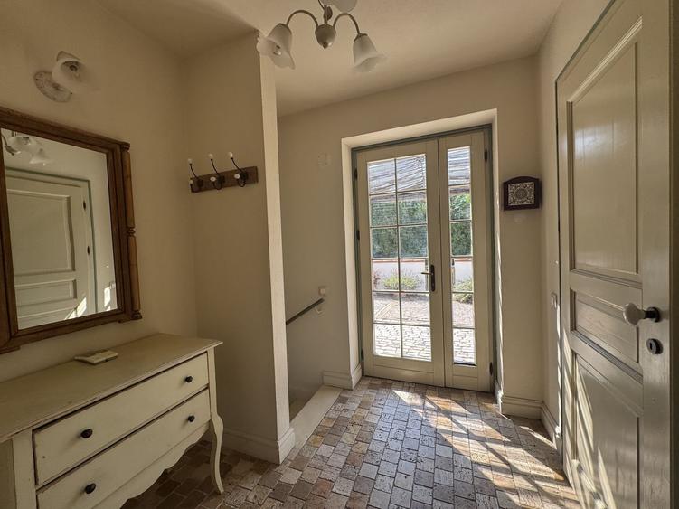 1100 mp teren!Vila în stil cottage francez, Iancu Nicolae - 4