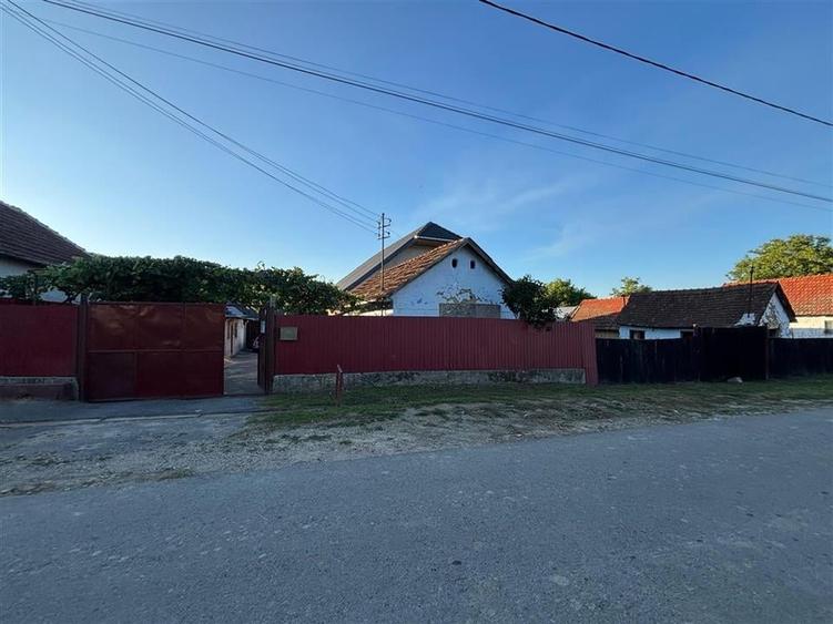 CASA IN COMUNA LAZARENI/ TEREN 6.754 MP/ CASA 143 MP/ CURENT TRIFAZIC - 1