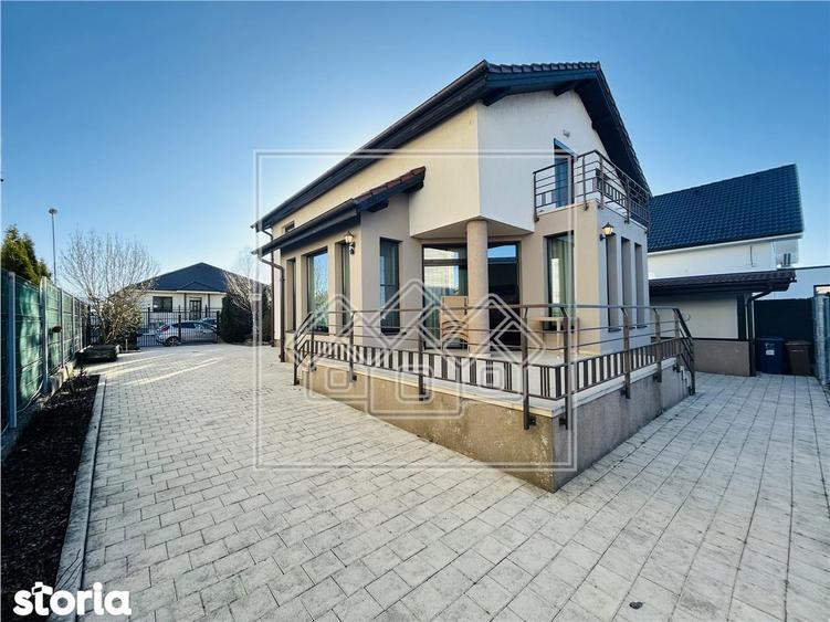 Casa individuala, teren mare, 2 garaje - Sura Mica - 7