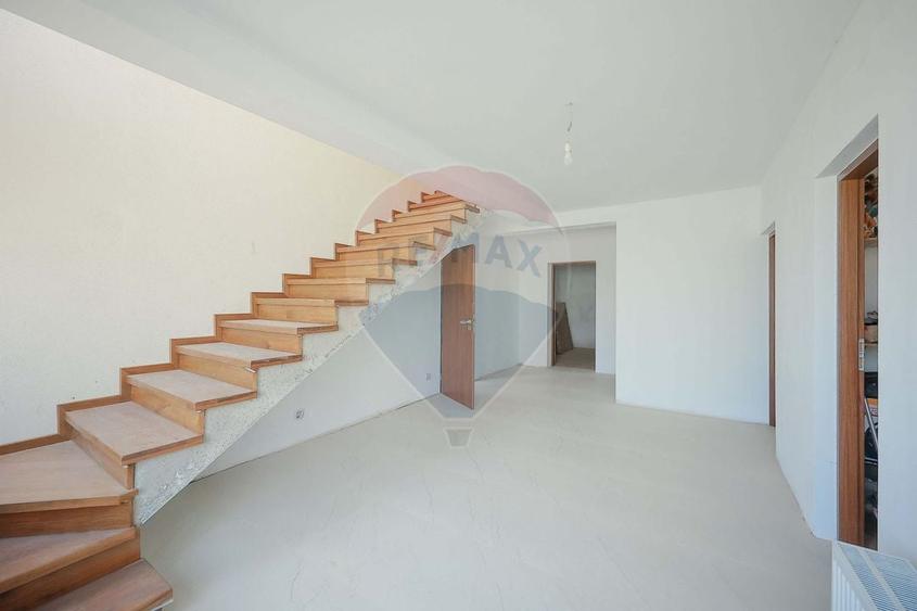 De vanzare Casa noua  cu 4 camere, teren 1190 mp  Cartier Podgoria - 5