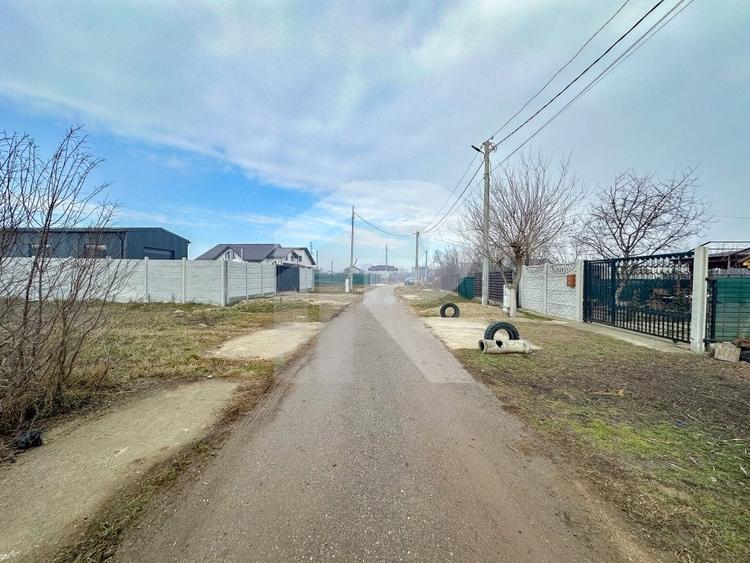 Mihailesti - teren imprejmuit 401mp, cu put, COMISION 0 - 3