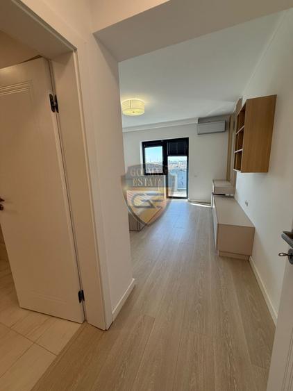 Apartament cu 3 camere decomandat, mobilat în Trocadero