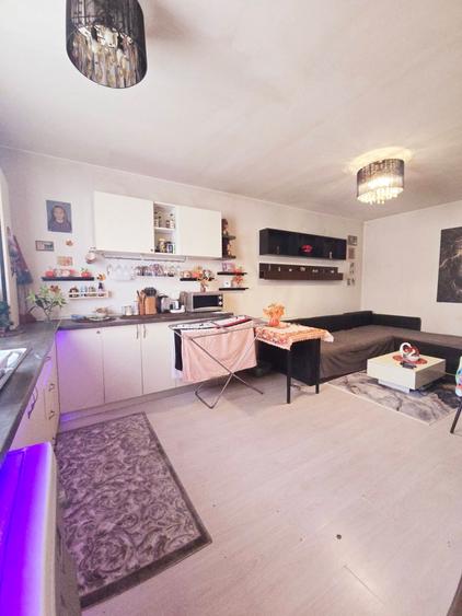 Apartament cu 2 camere decomandat în Dobroești