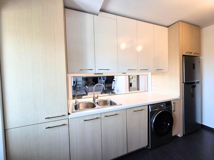 Apartament cu 3 camere decomandat în Metalurgie