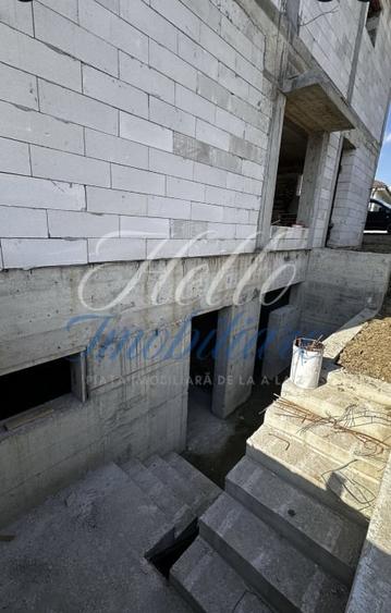 Casă individuală cu 4 camere cu Canalizare în Chinteni