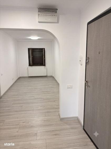 Apartament cu 3 camere decomandat în Exterior Vest