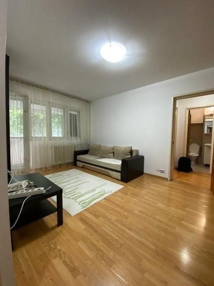Apartament cu 2 camere semidecomandat, mobilat în Baba Novac