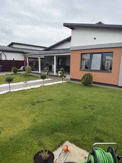 Casă cu 4 camere cu Teren 500 Mp în Tărlungeni