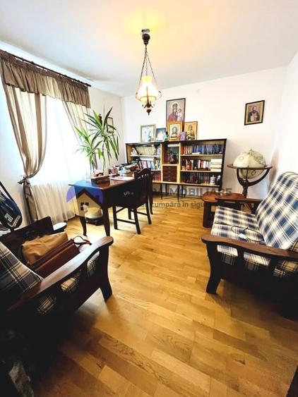Casă cu 5 camere cu Teren 946 Mp în Pângărați