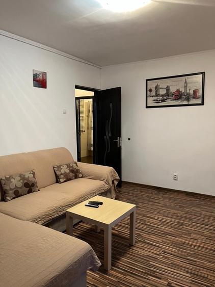 Apartament cu 2 camere decomandat, mobilat în Eroii Revoluției