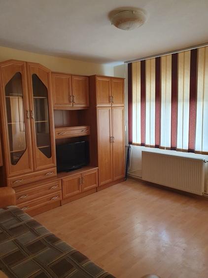 Garsonieră decomandată în Exterior Vest