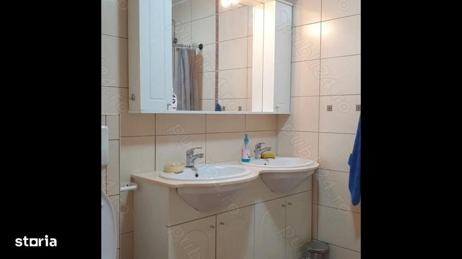 Apartament cu 3 camere decomandat în Rahova