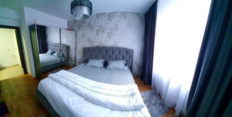 Apartament cu 2 camere decomandat, mobilat în Decebal