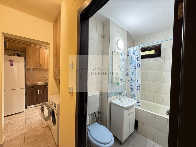 Apartament cu 3 camere semidecomandat, mobilat în Gheorgheni