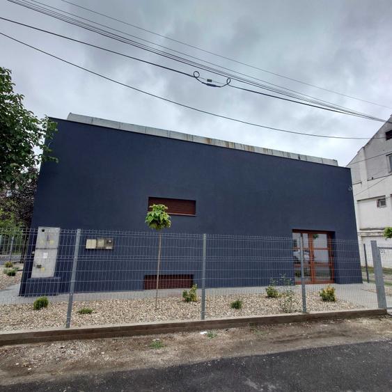 Spațiu comercial, de 320 mp, în Freidorf