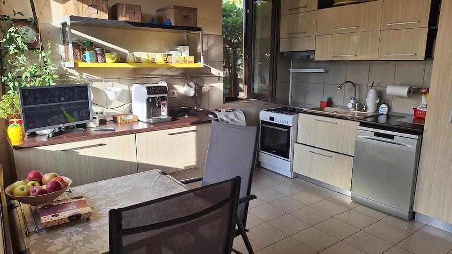Casă cu 1 camere cu Teren 1000 Mp în Priseaca